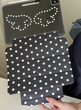 黑色波点翅膀适用苹果ipad10代平板保护套ipadair6Y折搭扣款mini7/air5/air2防摔ipadpro时尚ipad9/11代女款