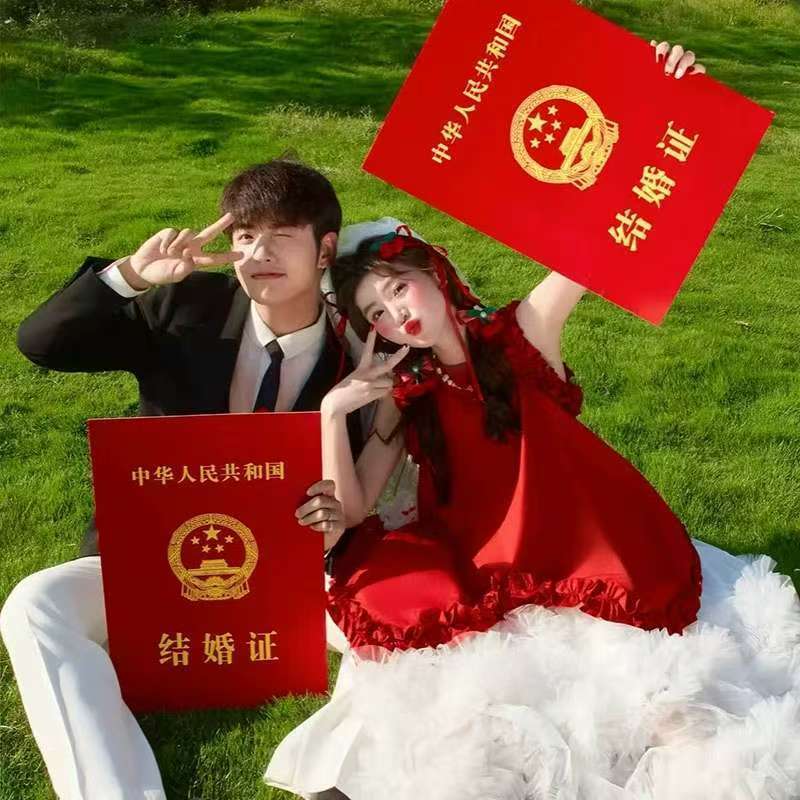 纱照外景街拍新中式中国红秀禾