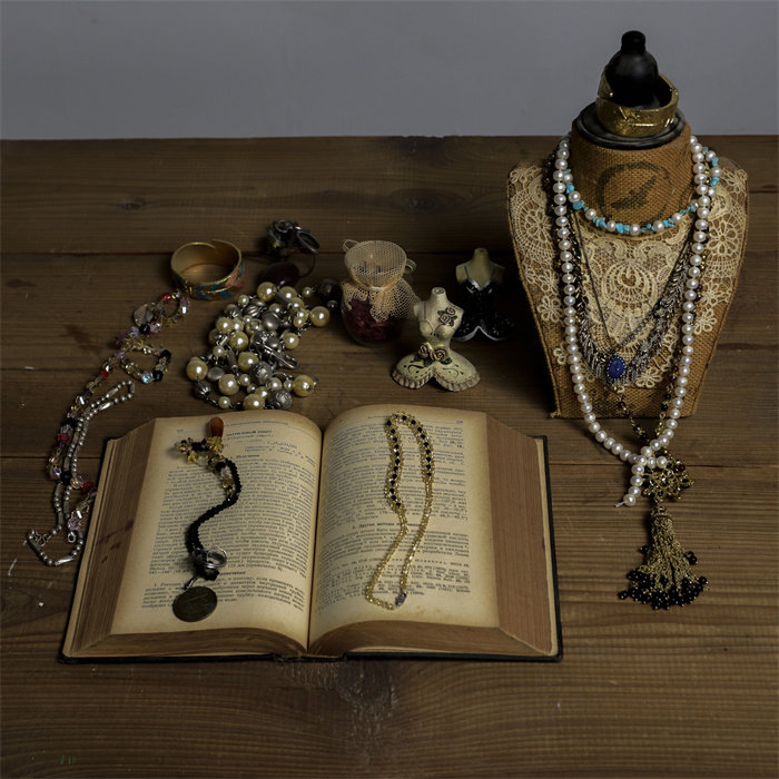 装饰书精装外文书古旧书橱窗复古书创意摆件摄影道具书老旧古董书