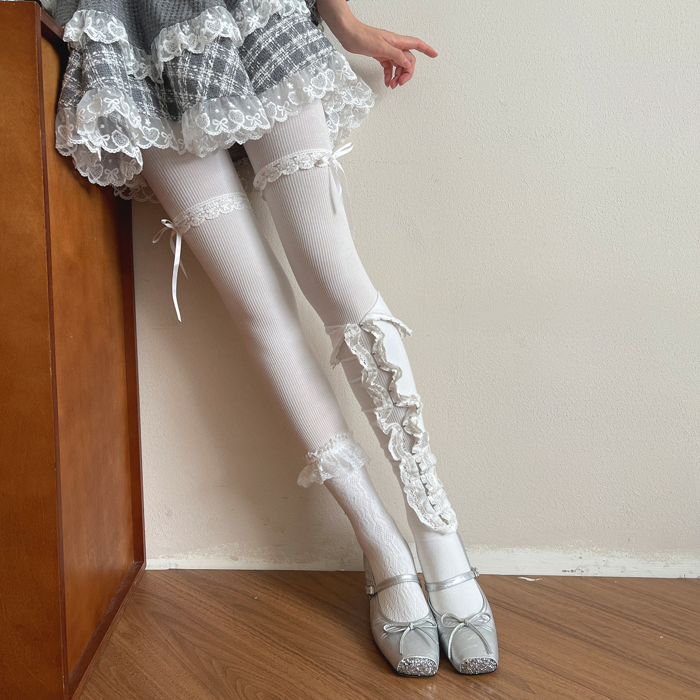 袜贵人秋冬新品蕾丝花边竖条棉白色裤袜叠穿镂空蕾丝花边中筒袜子