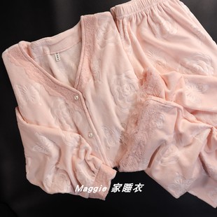 超柔贴身睡衣女睡觉穿薄绒海岛绒V领微刻玫瑰蝴蝶时尚秋冬新款