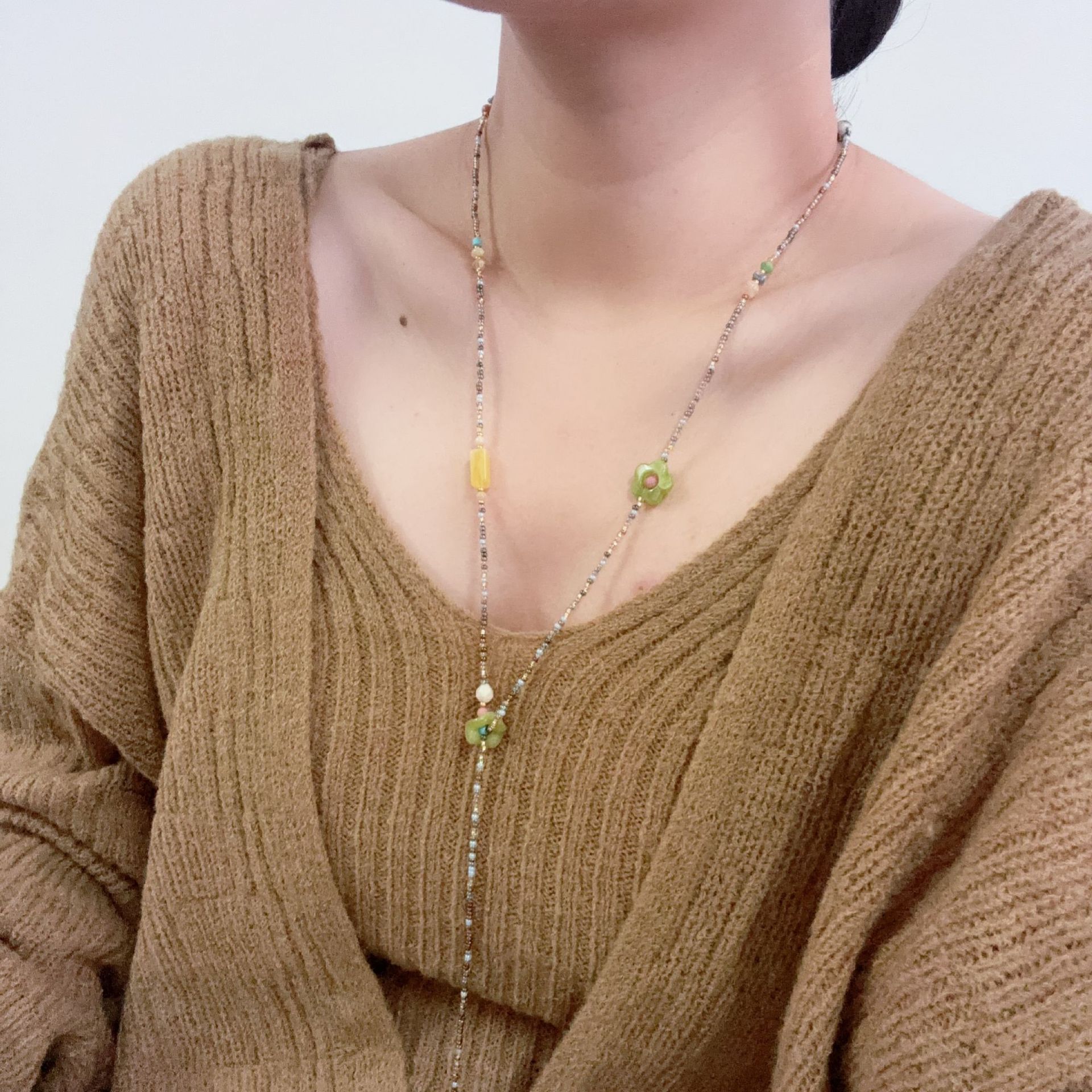 原创新中式串珠长项链亚克力小花小众甜美文艺复古极细串珠毛衣链
