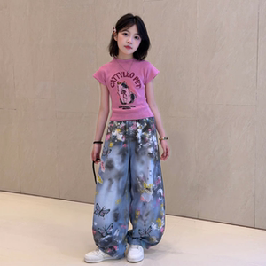 女童手绘蝴蝶涂鸦弯刀裤短袖套装