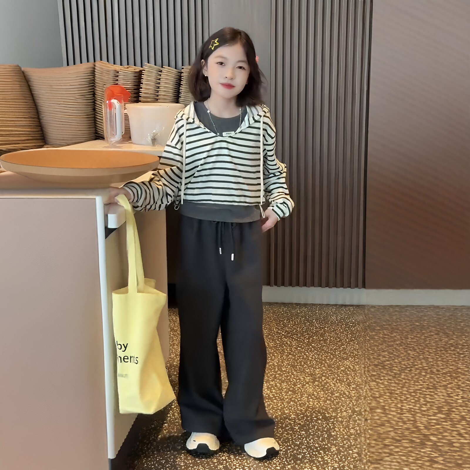 女童条纹连帽卫衣阔腿裤三件套