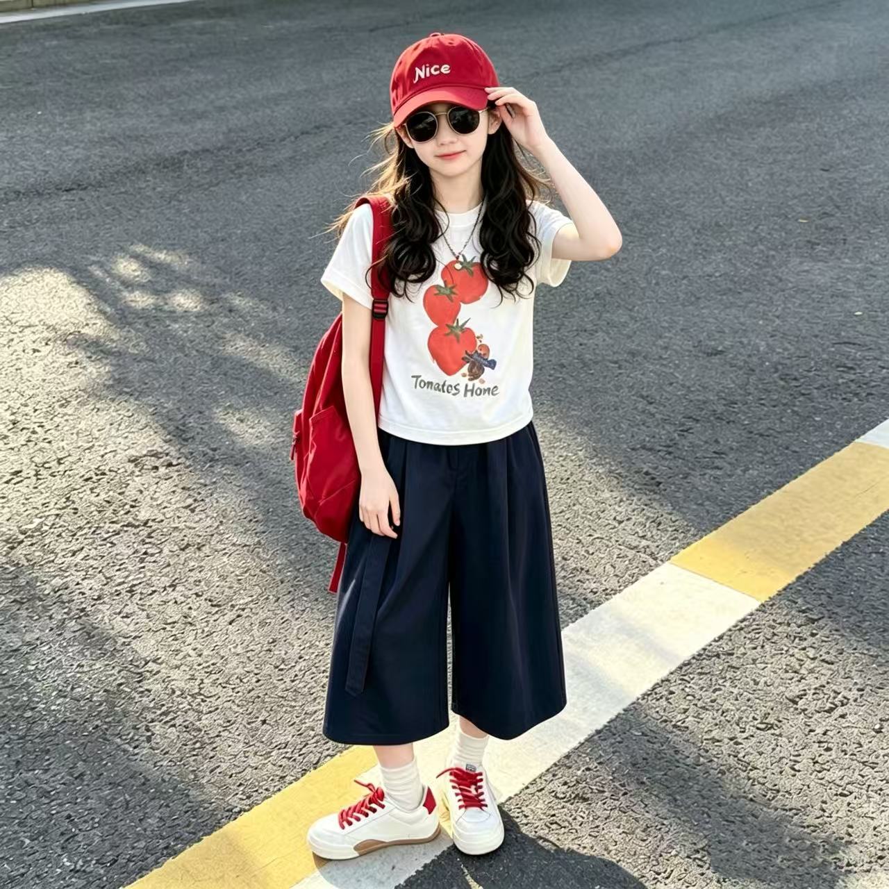 女童时尚番茄印花短袖七分裤套装