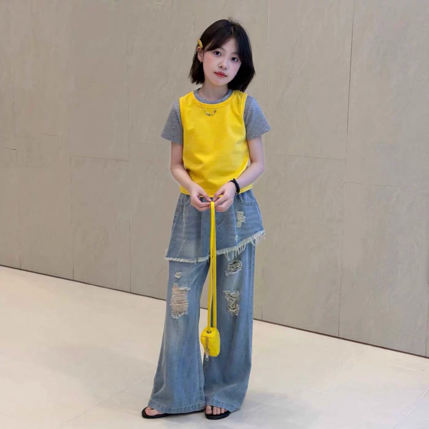 女童夏季韩版设计感撞色假两件短袖破洞屁帘牛仔喇叭裤时髦套装潮
