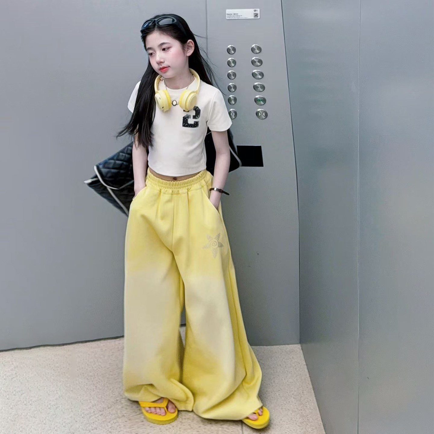 女童美式修身短袖黄色弯刀裤套装