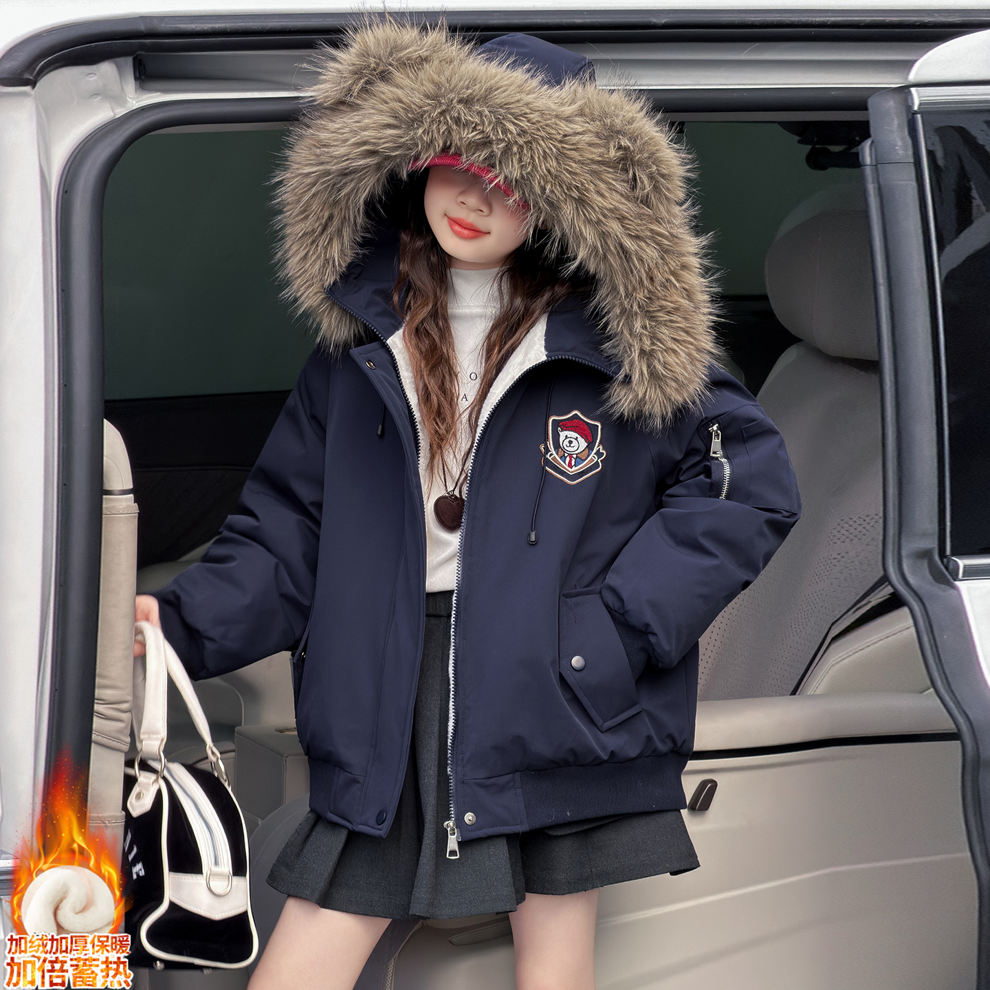 女童大毛领连帽加绒加厚外套
