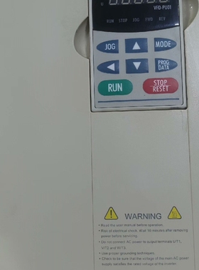 寻《《台达VFD075B23A，7.5KW，220V，成色漂亮，功