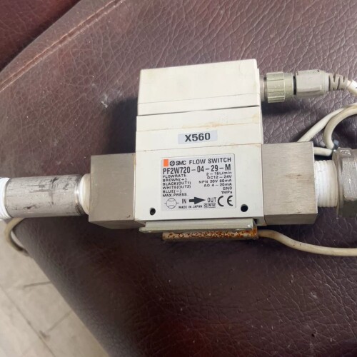 寻《《pf2w720-04-29-m 装机未使用 成色很好 实物拍