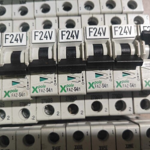寻《《MOELLER穆勒断路器 FAZ-C4/1；现货67个，