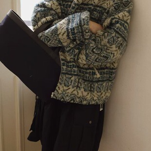 yuki自制韩国东大门2025秋冬时尚百搭复古花纹毛绒休闲外套