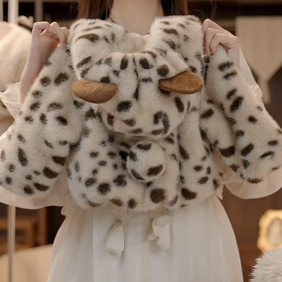 女童秋装风衣外套2025春秋新款连帽夹克衫小女孩休闲可爱卡通上衣