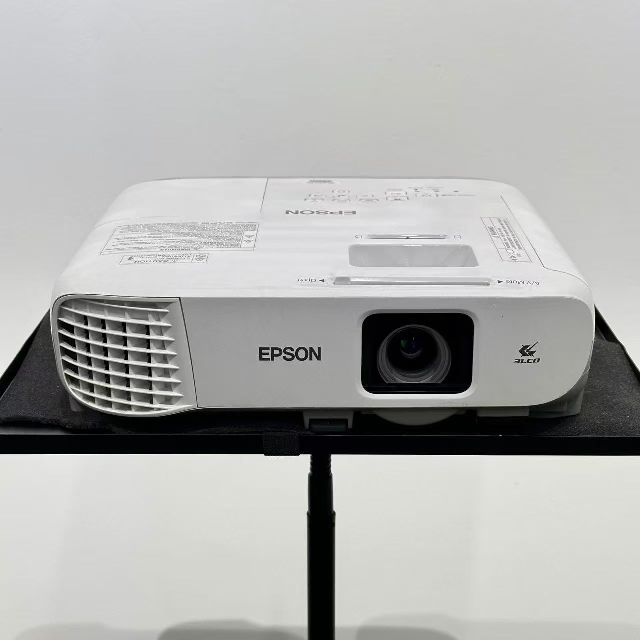 爱普生980W家用商用高清投影仪