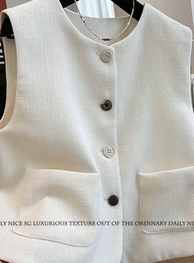 2025新款法式设计感单排扣休闲显瘦短款无袖廓形小马甲外套女马夹