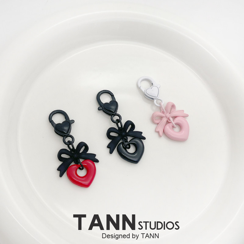 ins小众设计可爱复古y2k个性黑蝴蝶爱心手机挂饰airpods包包挂件,节庆用品/礼品,钥匙扣,淘宝优惠券,粉丝福利购,淘宝优惠卷
