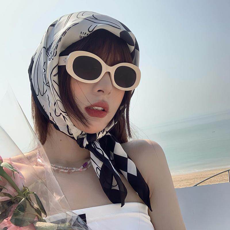 夏季薄款防晒丝巾小方巾时尚百搭海边沙滩巾头巾抹胸遮阳披肩女潮