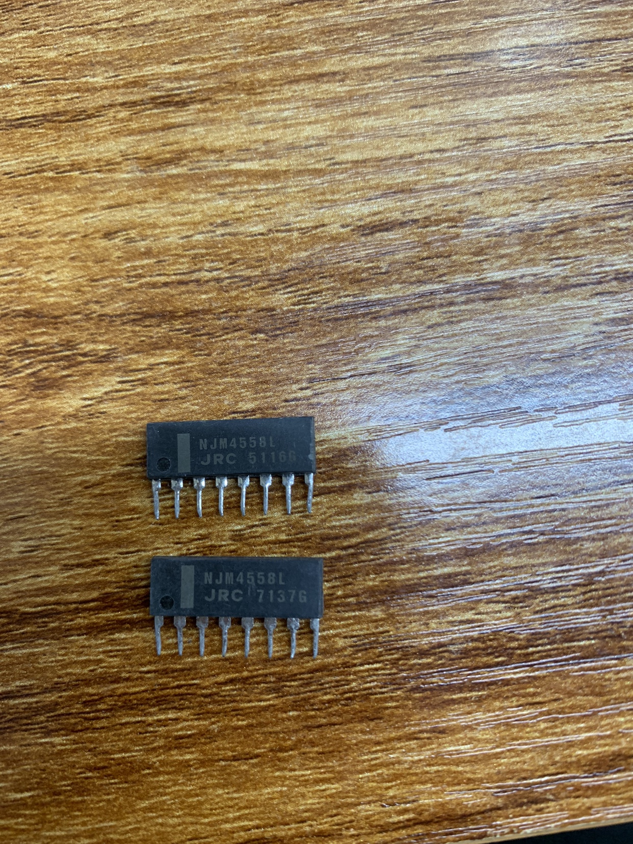 NJM4558L JRC4558L 运算放大器 ZIP8