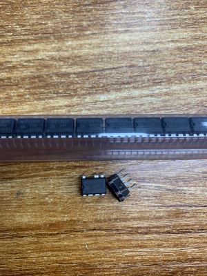 全新原装进口 NCP1337P 直插DIP7 液晶电源芯片（保证全新原装）