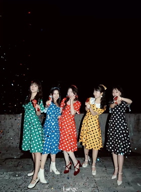 赫本港风小众复古年代少女感波点晨袍伴娘派对显瘦舞蹈表演连衣裙