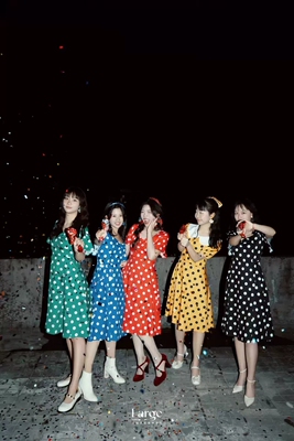 赫本港风小众复古年代少女感波点晨袍伴娘派对显瘦舞蹈表演连衣裙