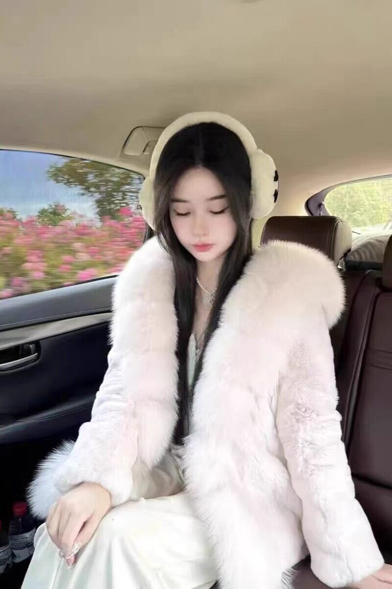 2026秋冬新款名媛獭兔貂绒拼接白狐毛仿皮草毛毛外套女加厚连帽款