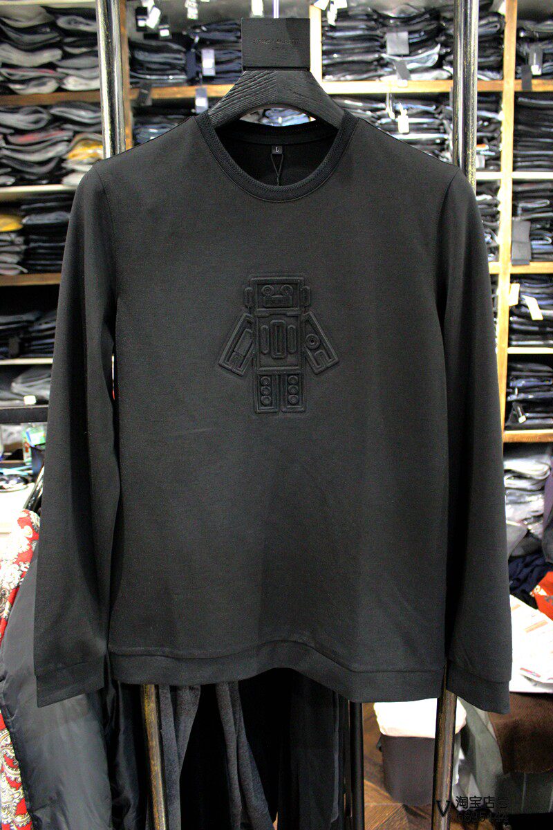 米兰站欧洲简约黑色工艺编制领口时尚魔王机器人印修身舒适卫衣男