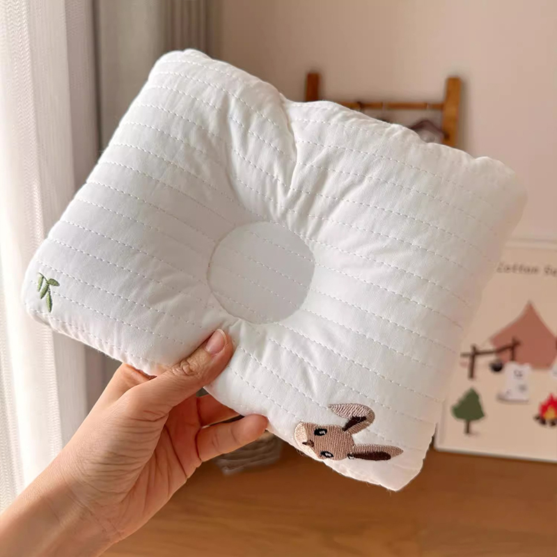 狗狗睡觉枕头小狗专用小型犬马尔济斯卡通图案陪睡安抚枕博美幼犬