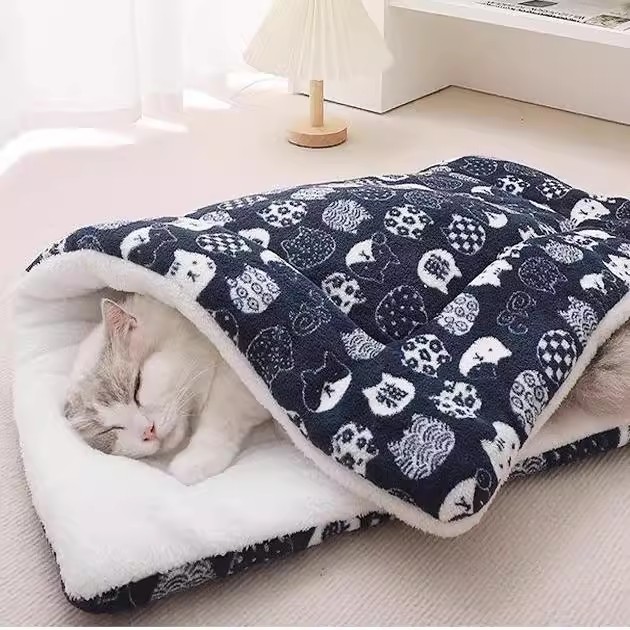 猫垫子四季通用睡觉用地垫平台垫珊瑚绒宠物小猫咪保暖睡垫沙发垫