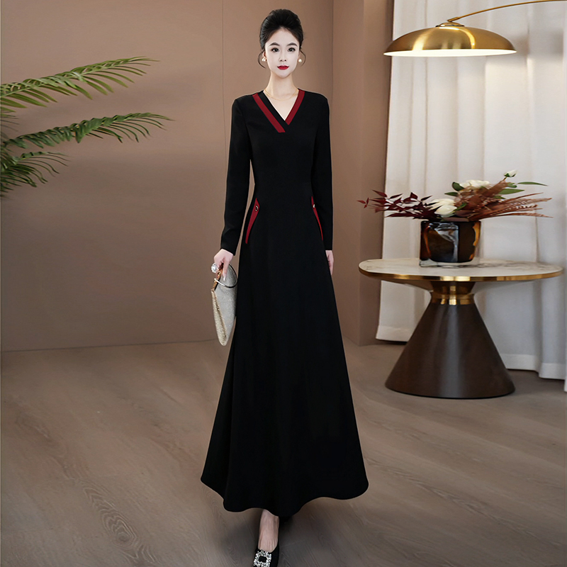 漂亮冷淡系黑色长袖连衣裙