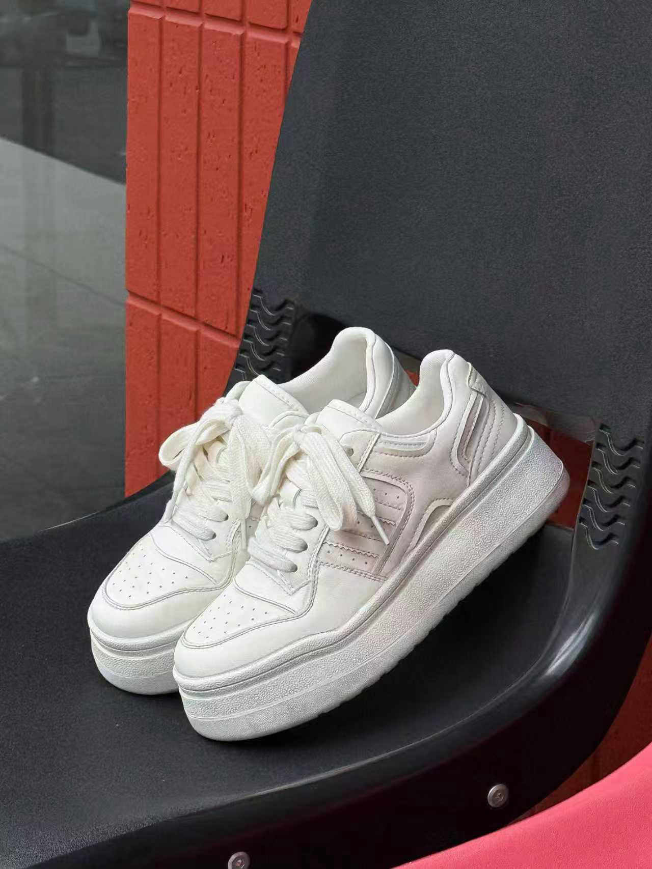 米新款2025秋冬松糕厚底真皮加绒小白鞋休闲运动鞋女板鞋百搭女鞋