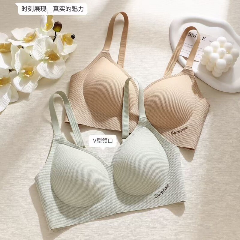 103内衣女无痕一体式固定杯小胸聚拢上托运动睡眠中厚提拉文胸罩