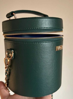 la*mer墨绿色圆形水桶化妆包收纳袋手提包可斜挎带链条通用