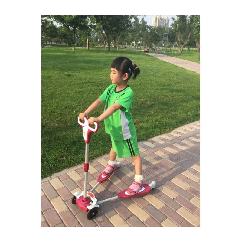 出口欧洲儿童滑板车四轮蛙式3-6-12岁宝宝小孩摇摆车剪刀车滑行车