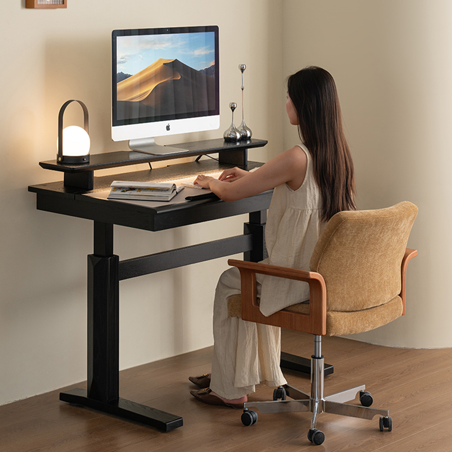 凯的多功能电动升降桌可调节桌面