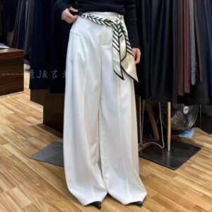 白色水洗西装阔腿裤女春夏新款韩版高腰丝巾直筒褶皱垂感拖地长裤