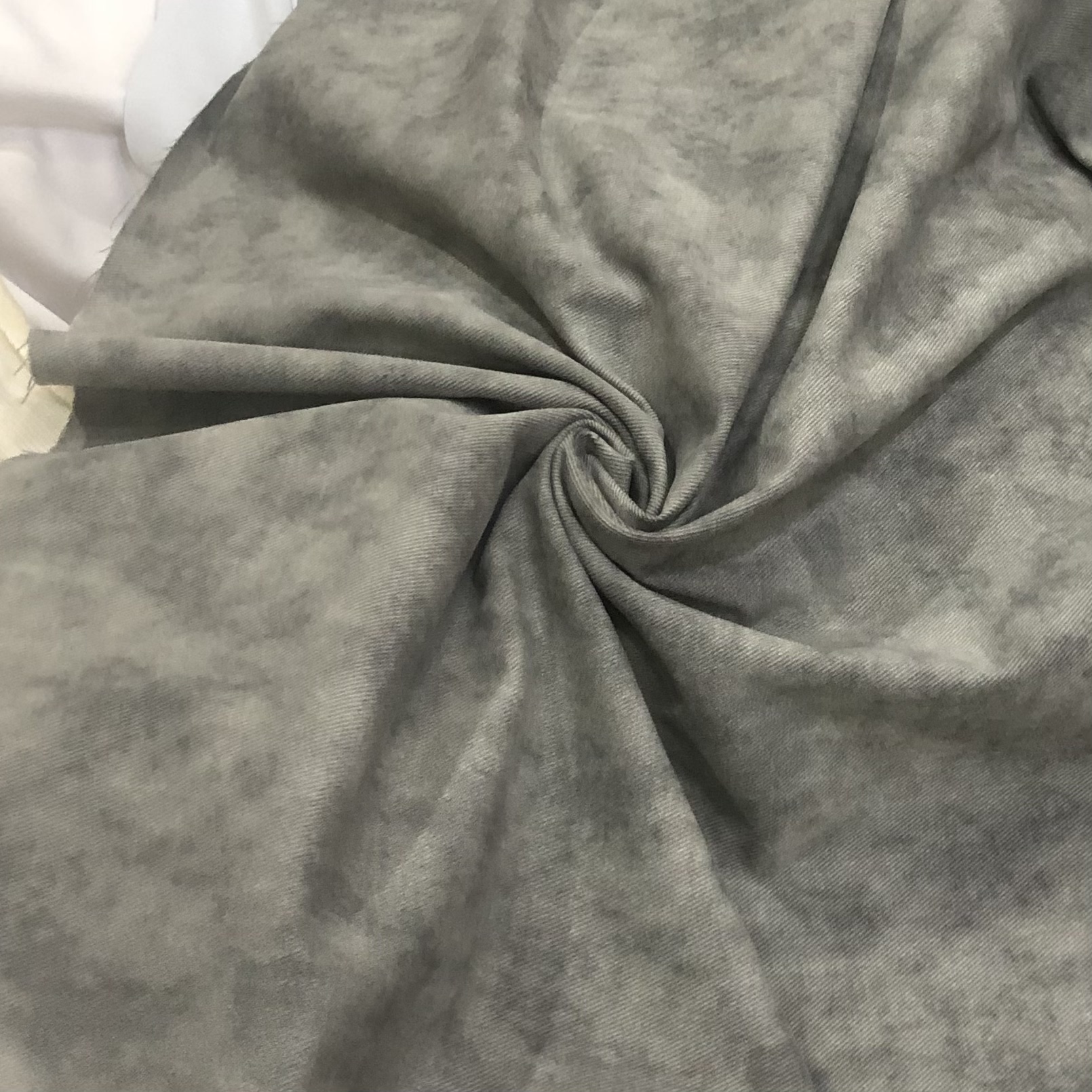 100%纯棉加厚洗水牛仔面料 斜纹棉布 外套风衣裤子布料 特价包邮