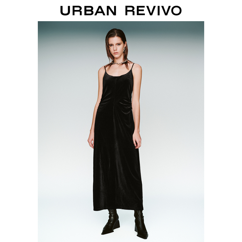 UR2023秋冬新款女装时尚纯欲氛围感缩褶收腰吊带连衣裙UWJ730029