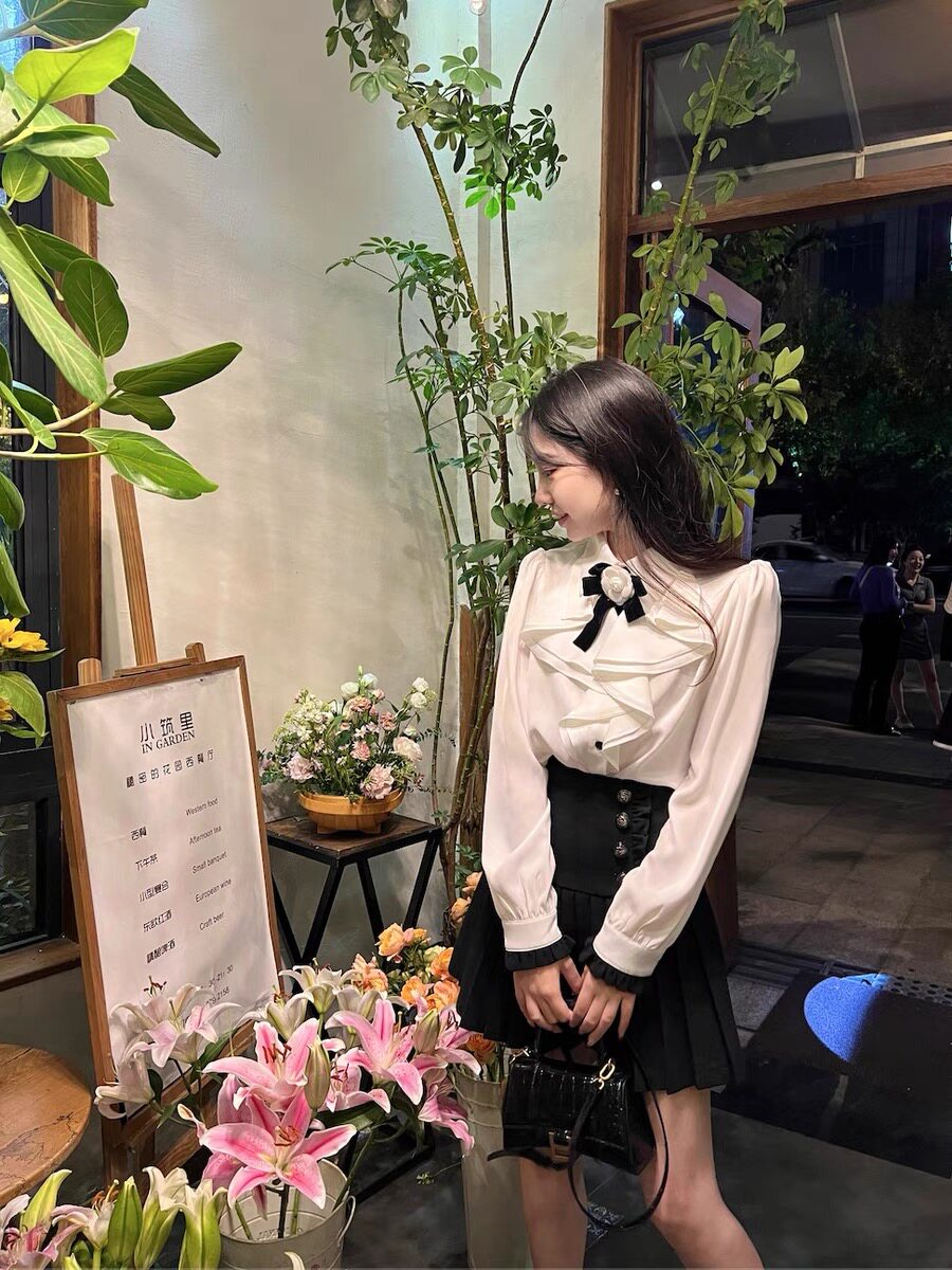 法式通勤单排扣长袖丝绒衬衫上衣