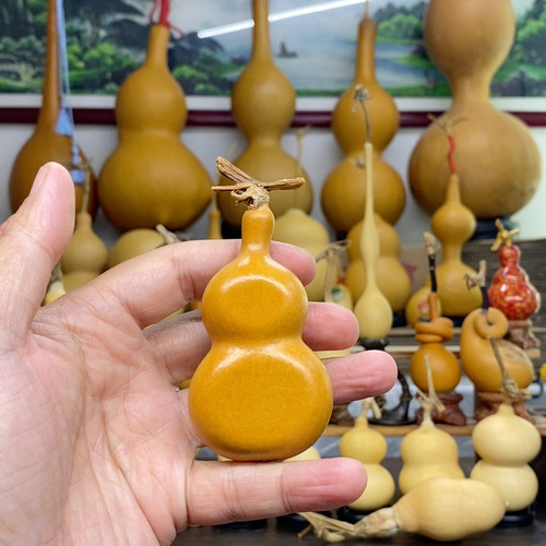 17三年老红皮瓷皮全品八宝扁巨厚皮哗哗响子全品卡7.6厘米