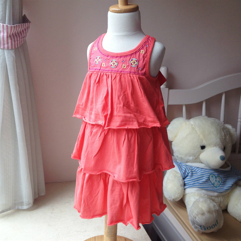 欧美柔软纯棉针织棉刺绣层叠女童连衣裙 背心蛋糕裙