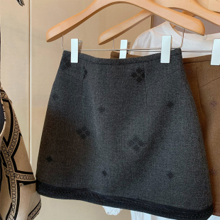 毛呢半身裙女2025秋冬新款 高腰高级感刺绣气质显瘦包臀A字短裙子