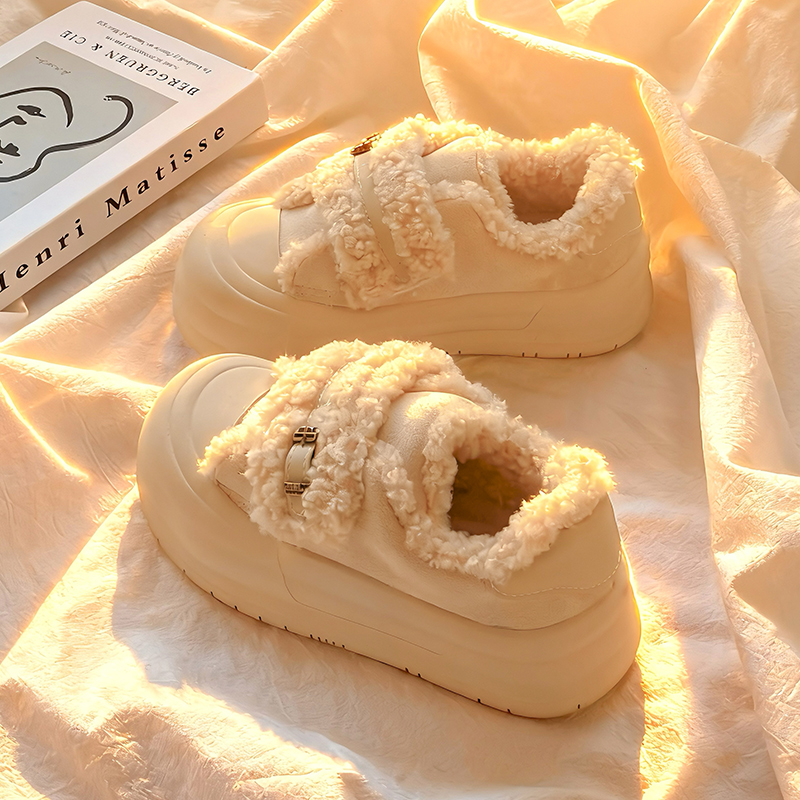 配阔腿裤的魔术贴鞋子女2025新款