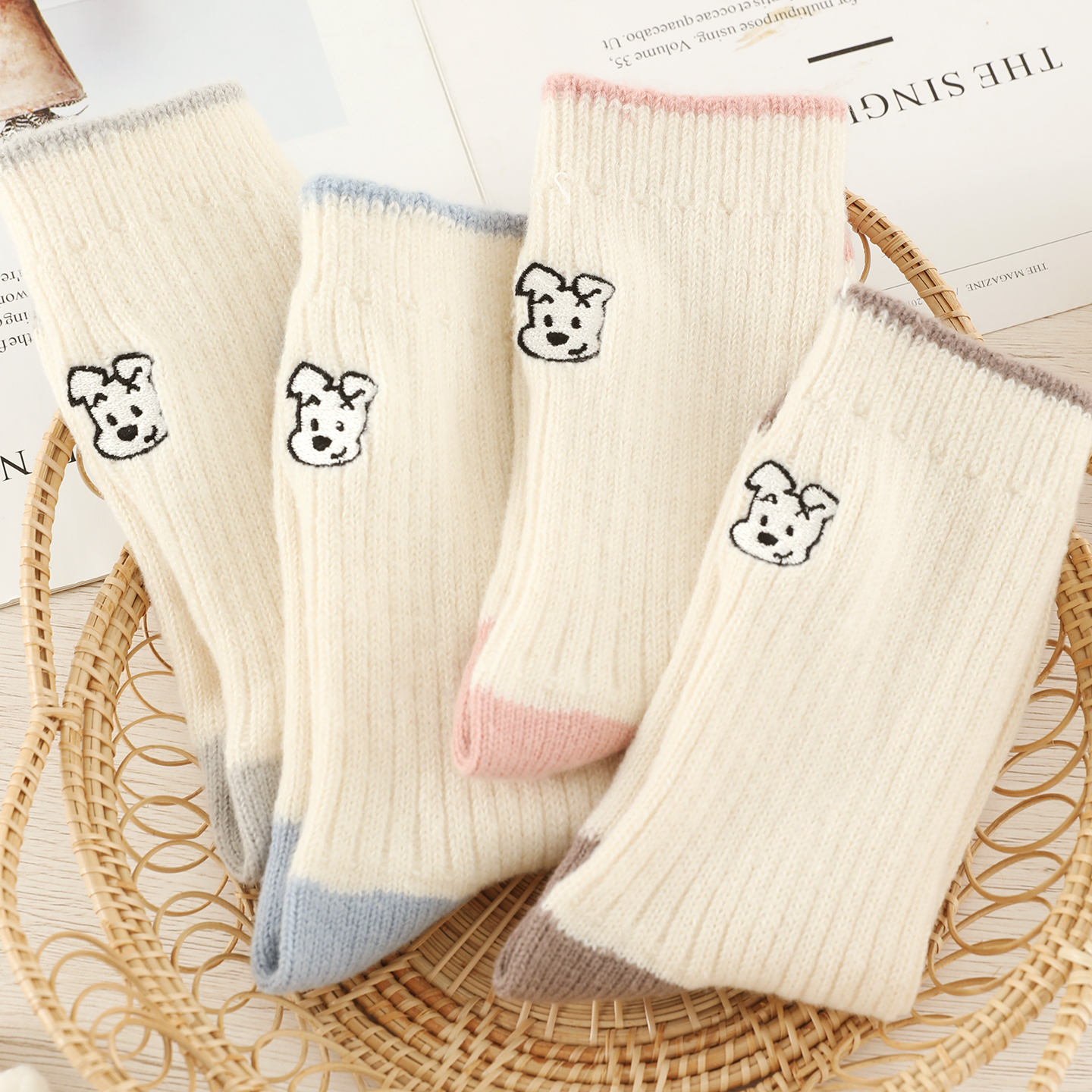 富朵羊毛袜子女秋冬款中筒袜保暖居家睡眠袜冬天月子袜卡通长筒袜