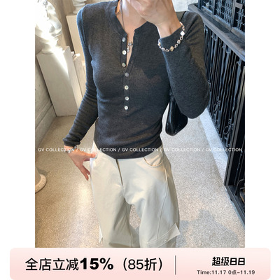 修身正肩贝母扣针织上衣