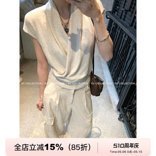 交叉V领荡领收腰针织短袖上衣
