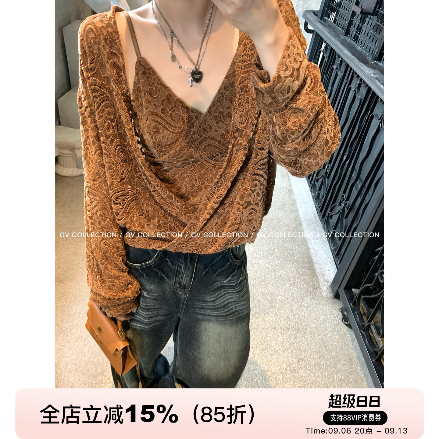 立体丝绒纹理吊带罩衫假两件上衣图片