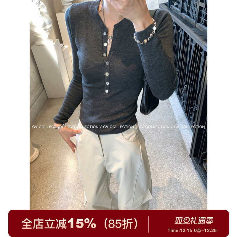 修身正肩贝母扣针织上衣