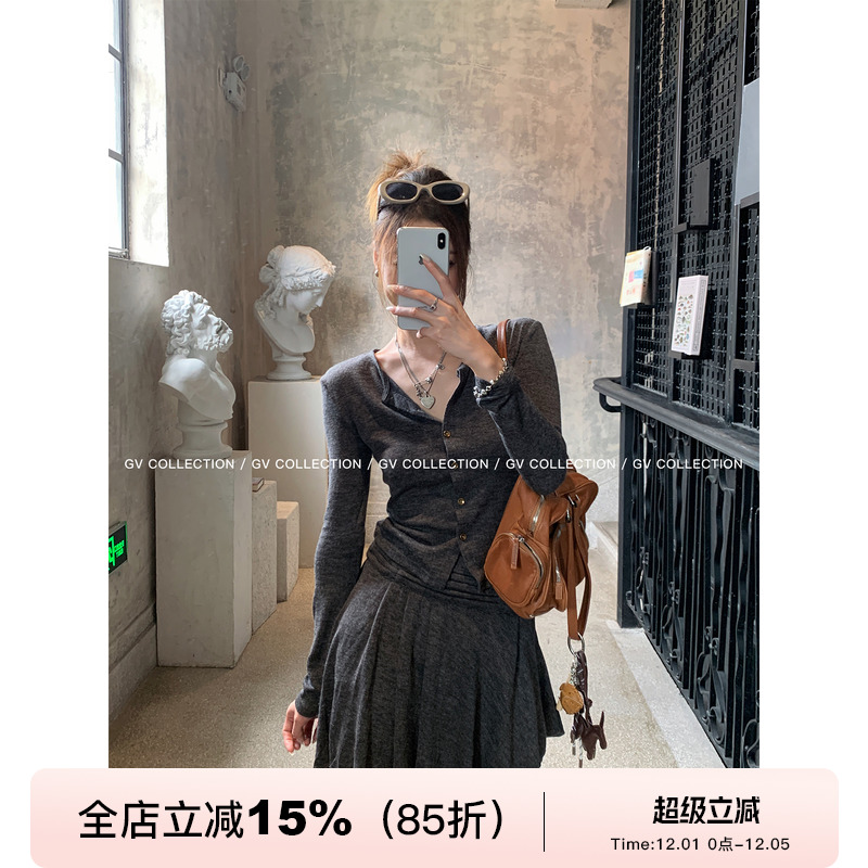 修身针织上衣不规则半身裙套装