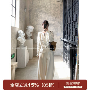 GV大白哥 淡人日常 立体肌理双头拉链圆领针织开衫冬季新款上衣女